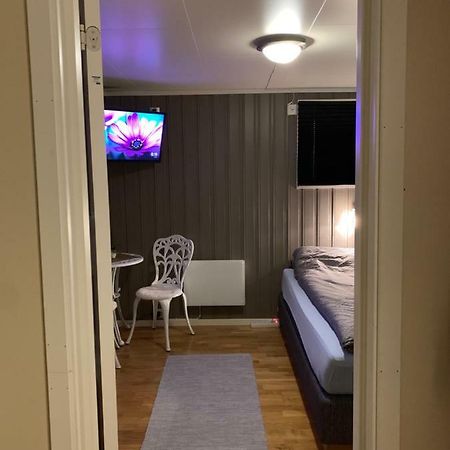 לקנס Cozy & Private Room In The Middle Of Lofoten מראה חיצוני תמונה