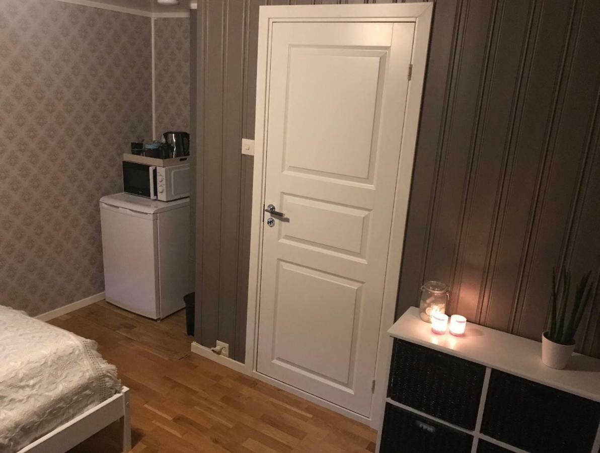לקנס Cozy & Private Room In The Middle Of Lofoten מראה חיצוני תמונה