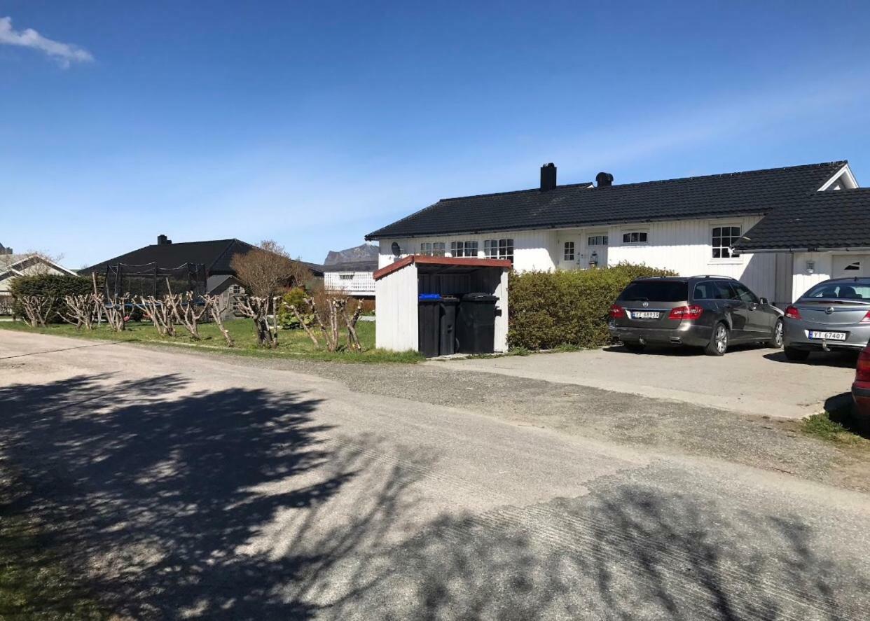 לקנס Cozy & Private Room In The Middle Of Lofoten מראה חיצוני תמונה